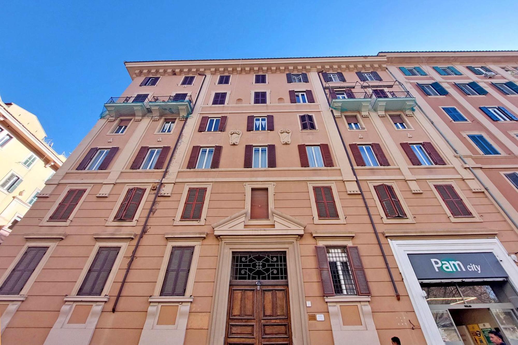 Opera Inn Suites - Rooms And Apartments Rom Exterior foto
